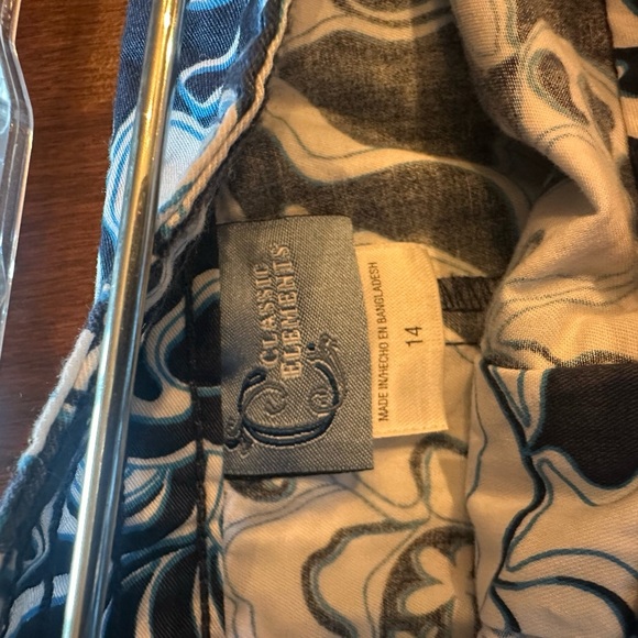 Classic Elements Blue and White Mini A-Line Skirt for Casual Resort Wear - Picture 4 of 8